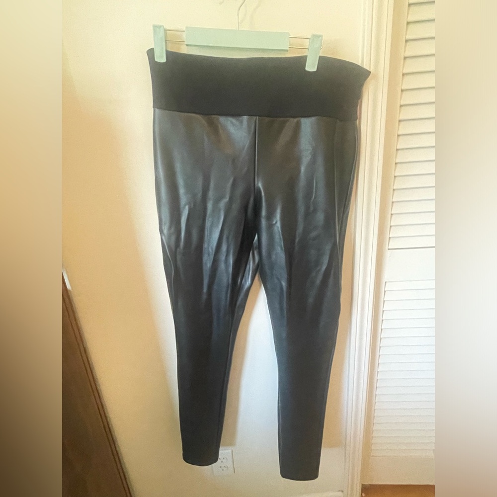 Spanx. Faux Leather Leggings. Black. 1X